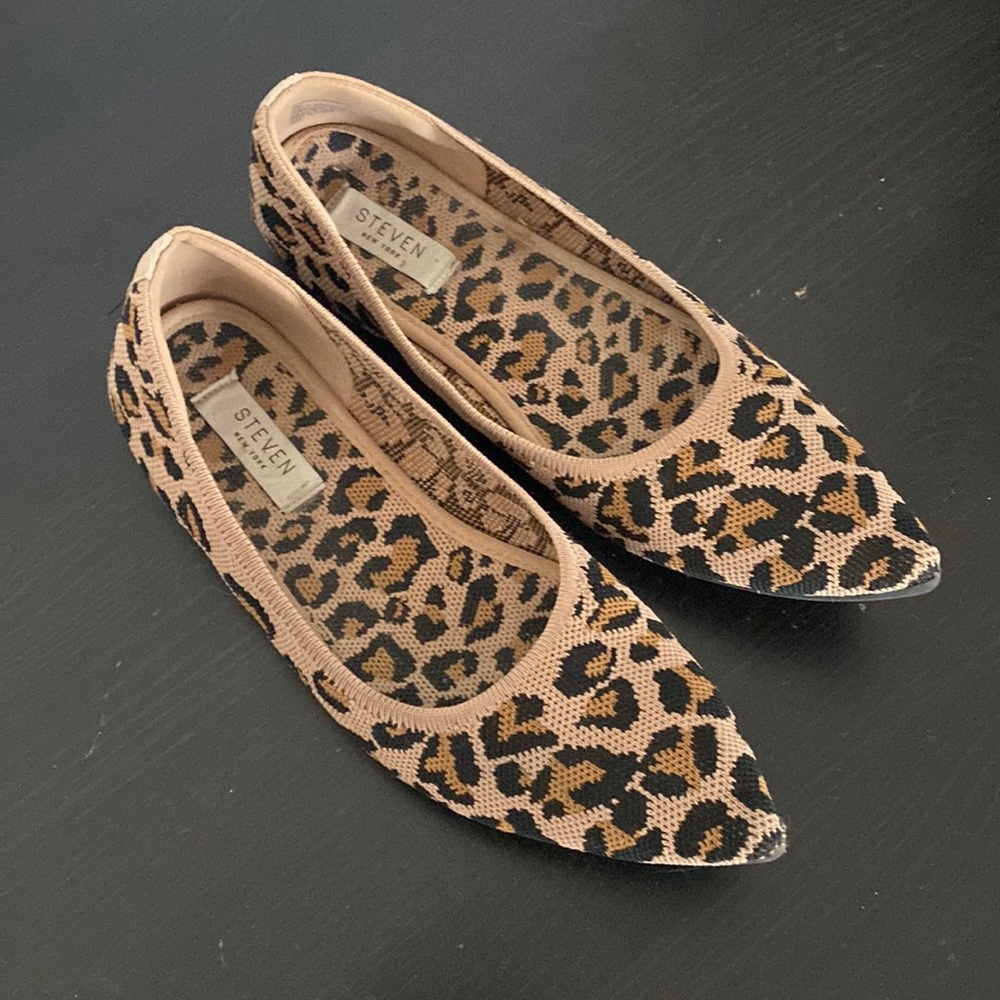 Steven Animal print flats